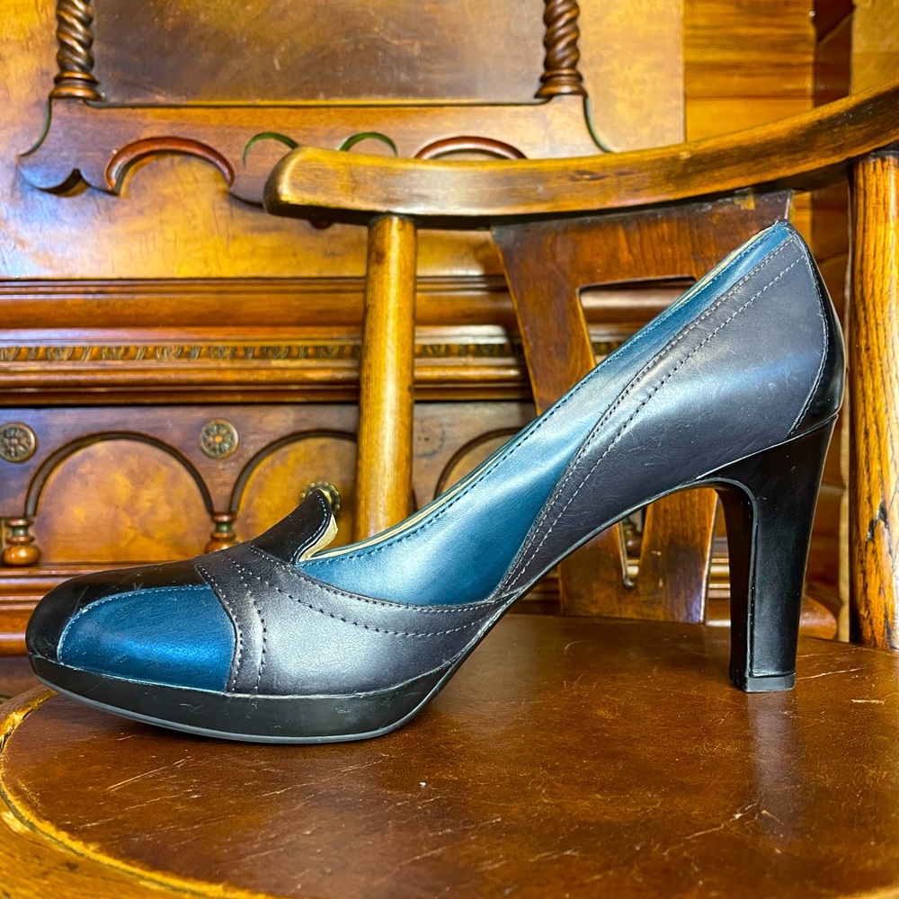 Naturalizer Platform Pumps